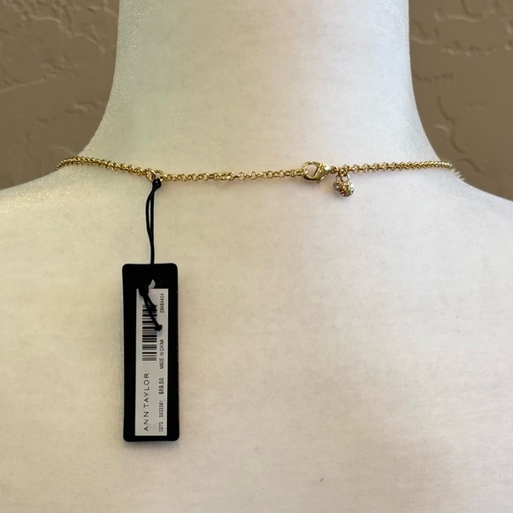 ANN TAYLOR 🖤💚 Floral Necklace - Picture 5 of 10